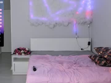 girl
        carol_mia cam image #574460