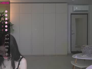 girl
        oki_dokie cam image #2175916