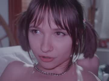 girl
        chaturbatable cam image #6510740