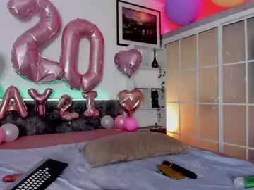 girl
        l0ve_sh0w cam image #2991593