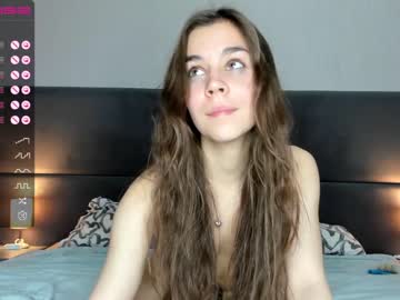 girl
        monika_youthfull cam image #363236