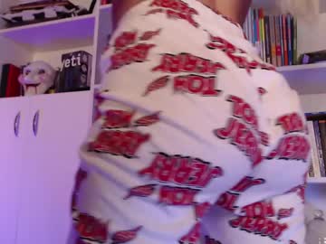 girl
        holy_crap__ cam image #2803601