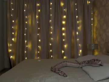 girl
        steph_fossst cam image #701536
