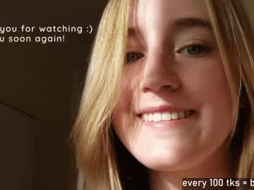 girl
        lailatoks cam image #3581053