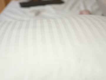 girl
        dovia cam image #5287786