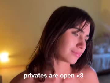 girl
        oofbabe__ cam image #6440577