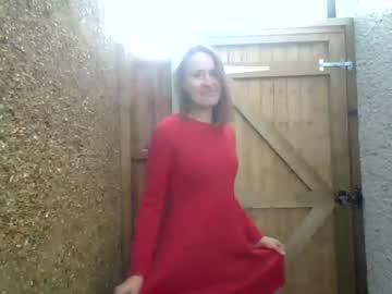 girl
        eatmypie69 cam image #2810459