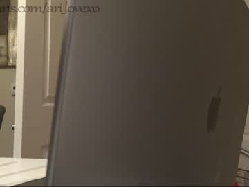 couple
        ari_lovexo cam image #716363