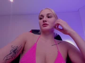 girl
        eva_flys cam image #825588
