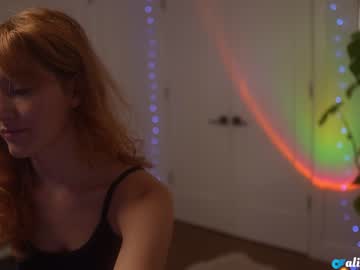 girl
        alisonrouge cam image #443047