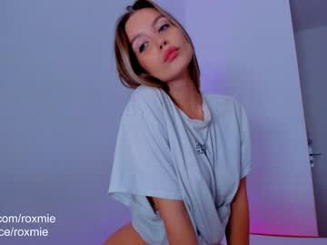 girl
        amazing_roxana cam image #233363