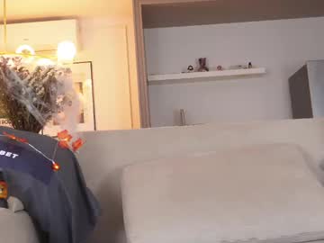 girl
        jelli_jennifer cam image #5407921