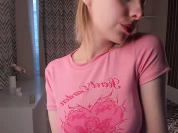 girl Live Cam Girls Love To Strip Naked For Their Viewers with loisbanwell