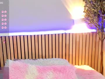 girl
        little_effy18 cam image #3926573