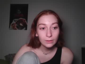 girl
        daddysdollhouse cam image #3590230