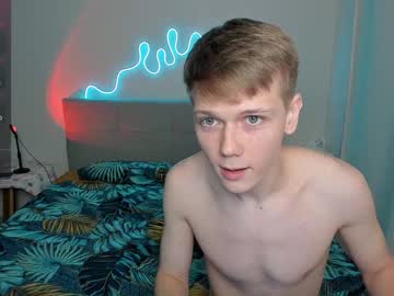 couple
        olvr_zoolander cam image #5719901