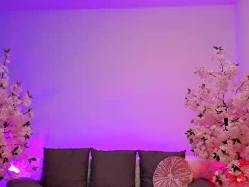girl
        jessiccaburns cam image #6147618