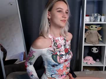 girl
        anjelahill cam image #1748293