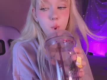 girl
        irma_bell cam image #4636164