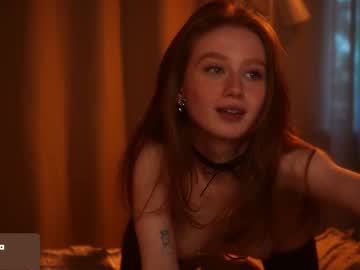 girl
        lizzy_blaze cam image #6951835