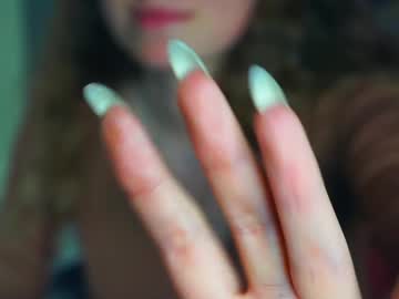 girl
        devonadrews cam image #4412242