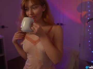 girl
        alisonrouge cam image #457912