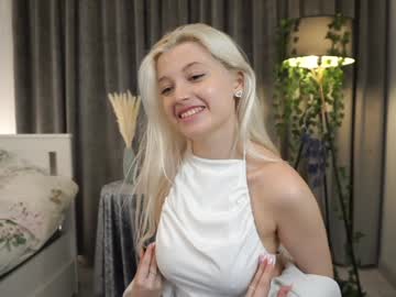 girl
        esmehathorne cam image #4912647