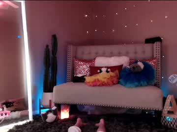 girl
        aubrilee cam image #1162160