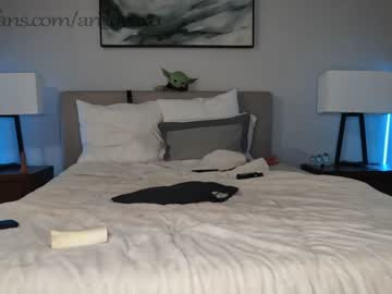 couple
        ari_lovexo cam image #2016546