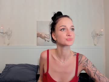 couple
        meowluv cam image #1638400