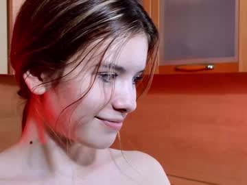 girl
        suun_rinaa cam image #4752147