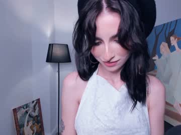 girl
        dance_kuduro cam image #2504972