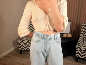 girl Live Cam Girls Love To Strip Naked For Their Viewers with normaheap