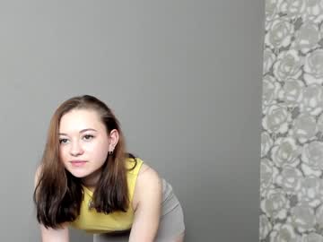 girl
        _katrin_pirs_ cam image #290823
