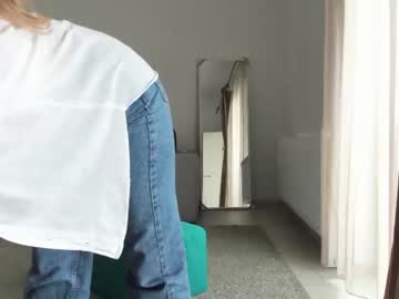 girl
        epicfu cam image #1898715