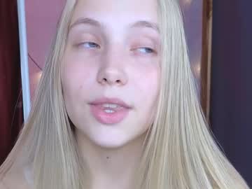 girl
        appr0ved cam image #2479148