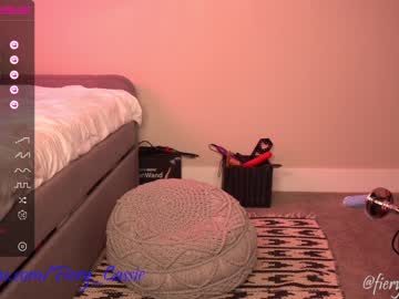 girl
        fiery_redhead cam image #1987934