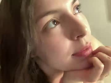 girl
        carlypops cam image #4864816
