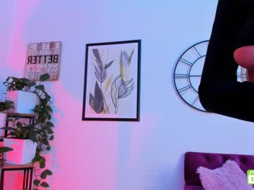 girl
        elizabeth__gray cam image #1072841