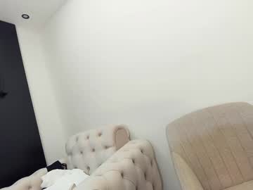 girl
        ehotlovea cam image #6053458