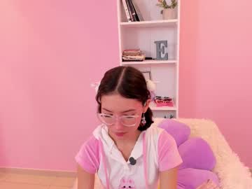 girl
        little_effy18_ cam image #6742269