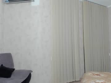 girl
        melon_mussy cam image #224927