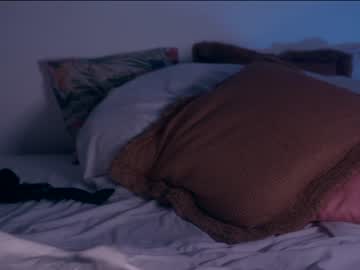 girl
        chaturbatable cam image #3547077