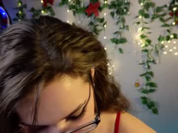 girl
        teresabriggs cam image #3154534
