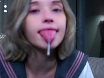 girl
        taitehambelton cam image #5594049