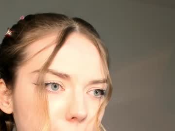 girl
        thisisamelia cam image #6389477