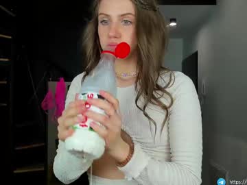 girl
        dianastar18 cam image #7015683