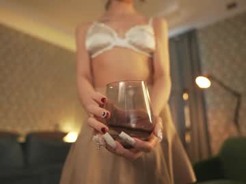 girl
        bride_to_be cam image #4288014
