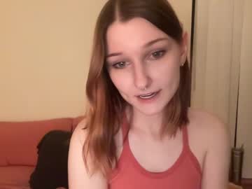 girl
        tinytittytia cam image #4676451