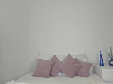 girl
        violetta_finch cam image #5511913